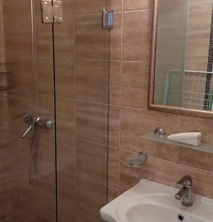 Апартаменты Studio In Dawn Park Deluxe